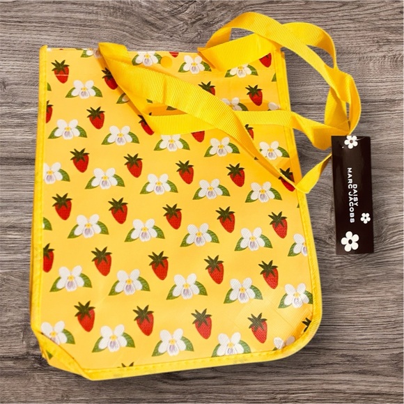 Marc Jacobs Beauty Handbags - Marc Jacobs Daisy Yellow Tote Bag NWT